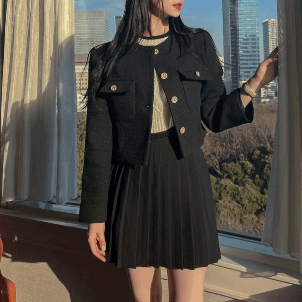 Gold button round neck short no collar tweed jacket crop midi tweed pocket short jacket spring fall wedding guest look office look 3col