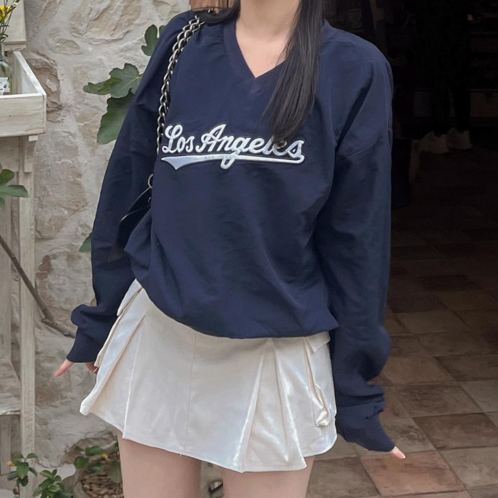 Basrock V- V-Neck Sweatshirt lettering embroidery overfit Loose-fit sporty inter-seasonal fall t-shirt kkuanku anorak tee white navy