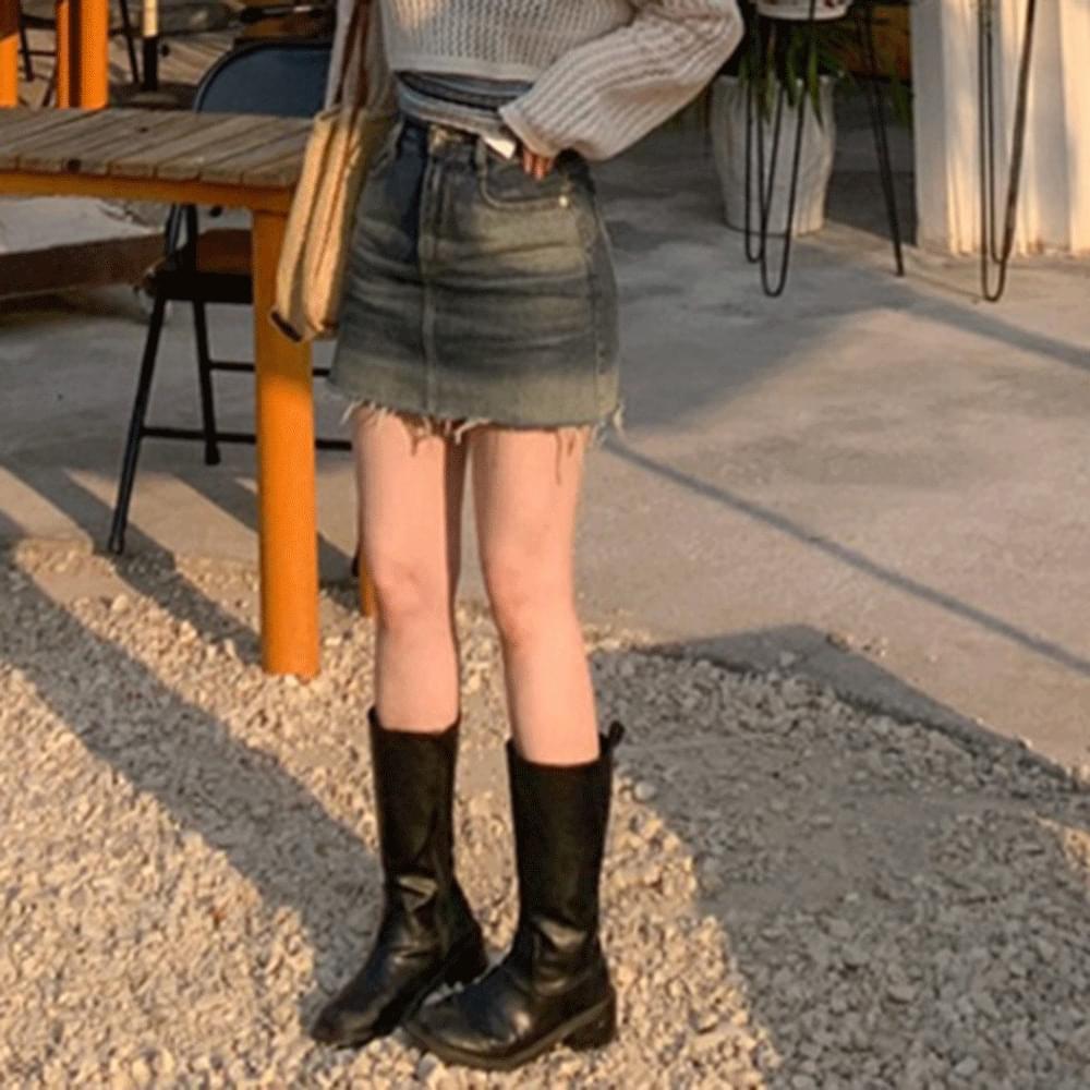 Outsole leather mid boots