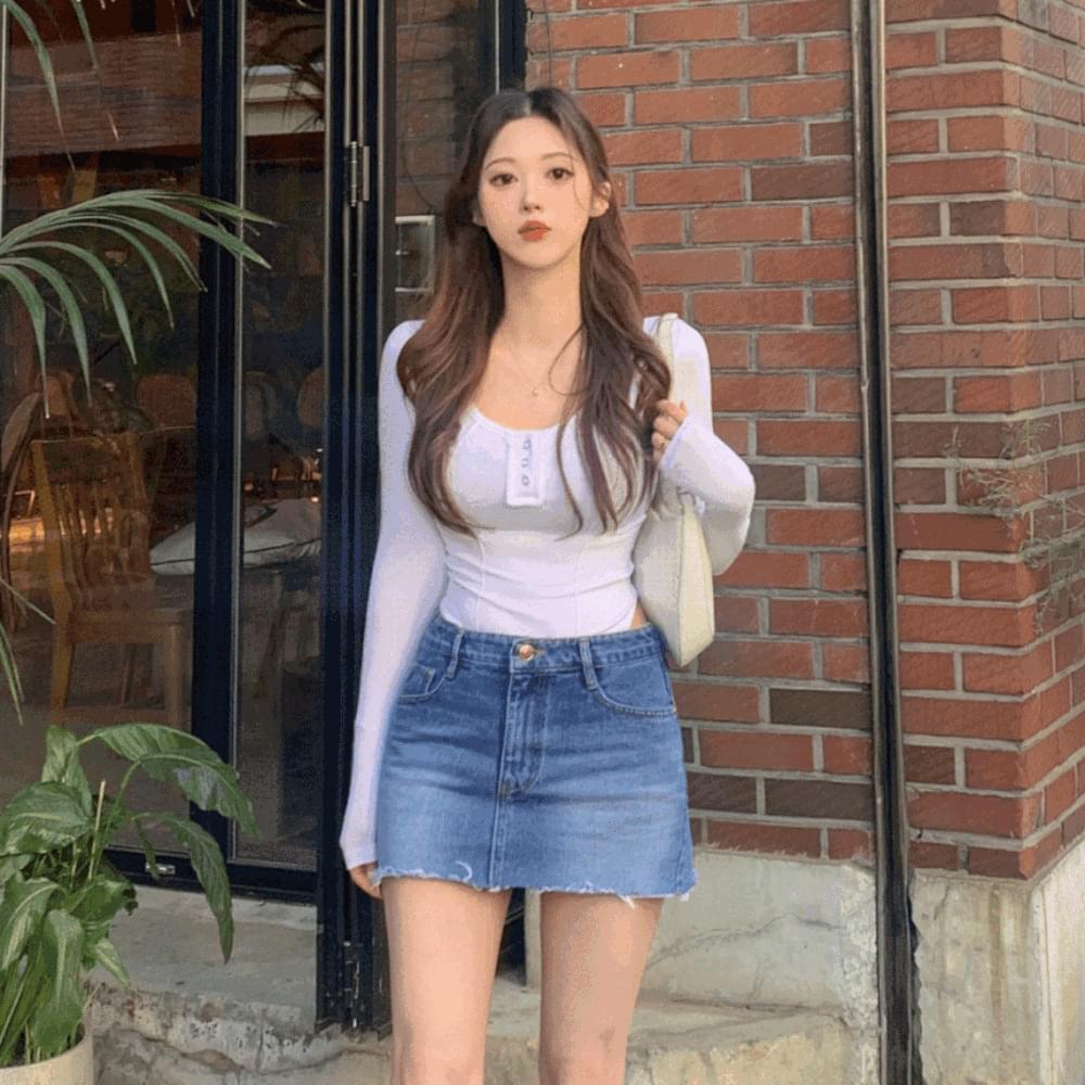 Button point Spandex Ribbed -button slim round hem long-sleeved t-shirt inner layered crop Knitwear tee button tight tee 4 colors