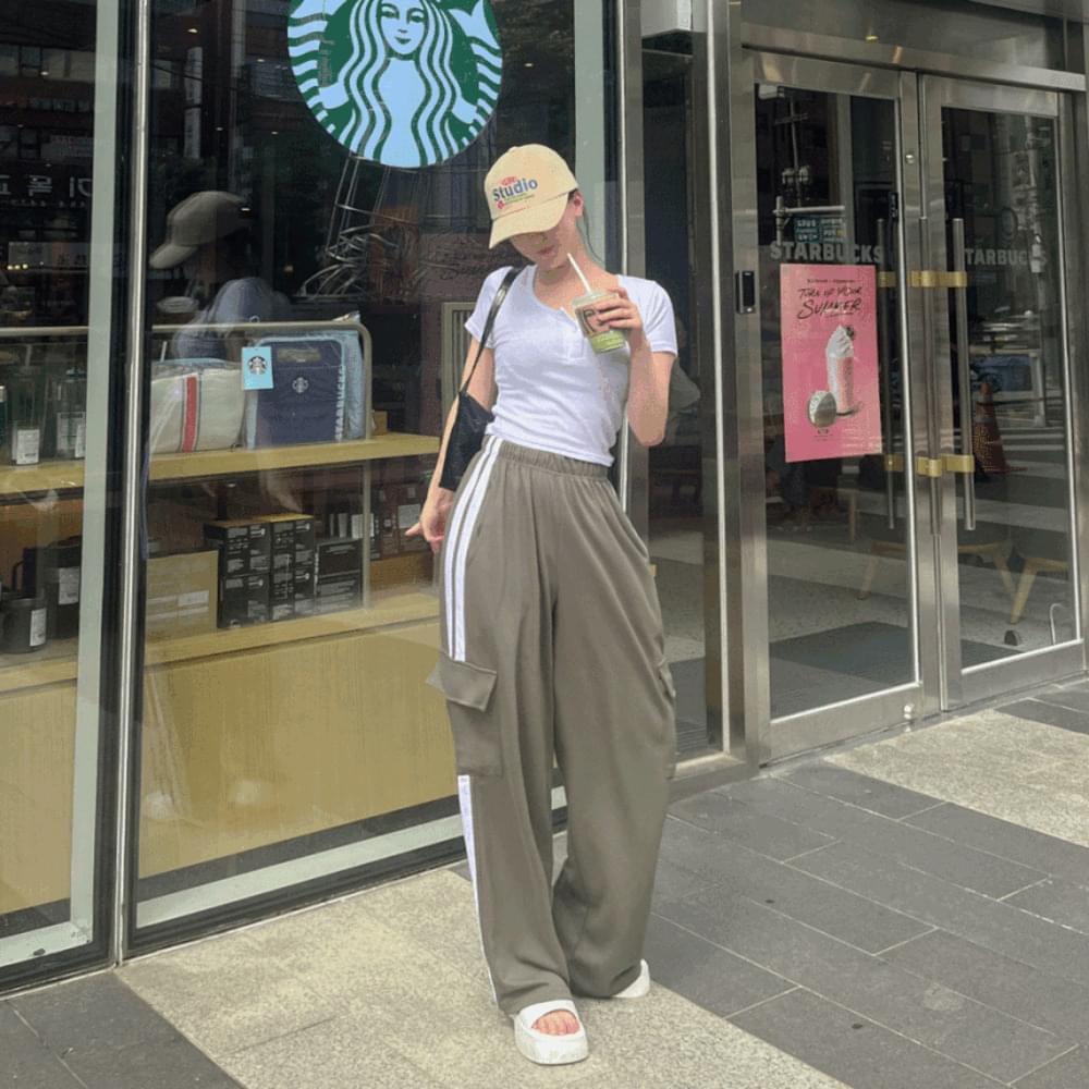 Domestically produced Y2K waist banding double line track cargo training pants pockets sporty flab cover wide fit tracksuit jersey high waist