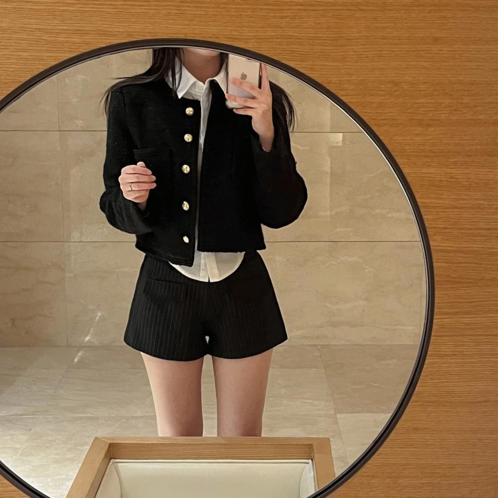 클래식&러블리 노카라 울 트위드 크롭 자켓 골드 버튼 라운드 숏 재킷 하객룩 올드머니룩 봄 간절기 아이보리 카멜 블랙 3col