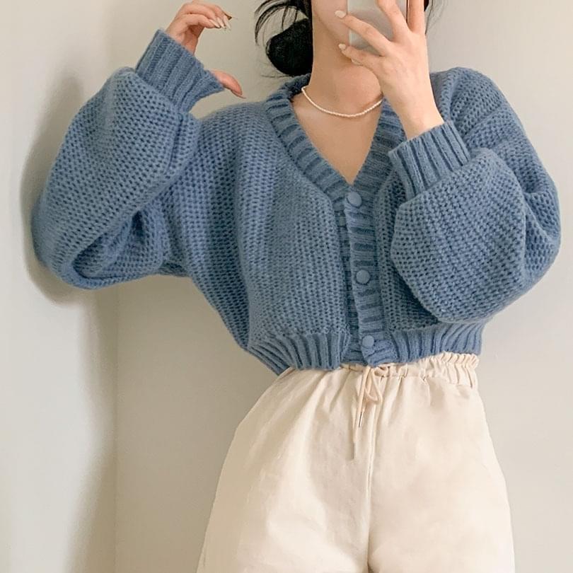 柔软修饰V领开衫
