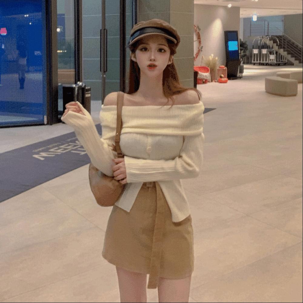 2way turtleneck Turtleneck Loose-fit off-shoulder long Loose-fit slim knitwear button button cardigan light beige black