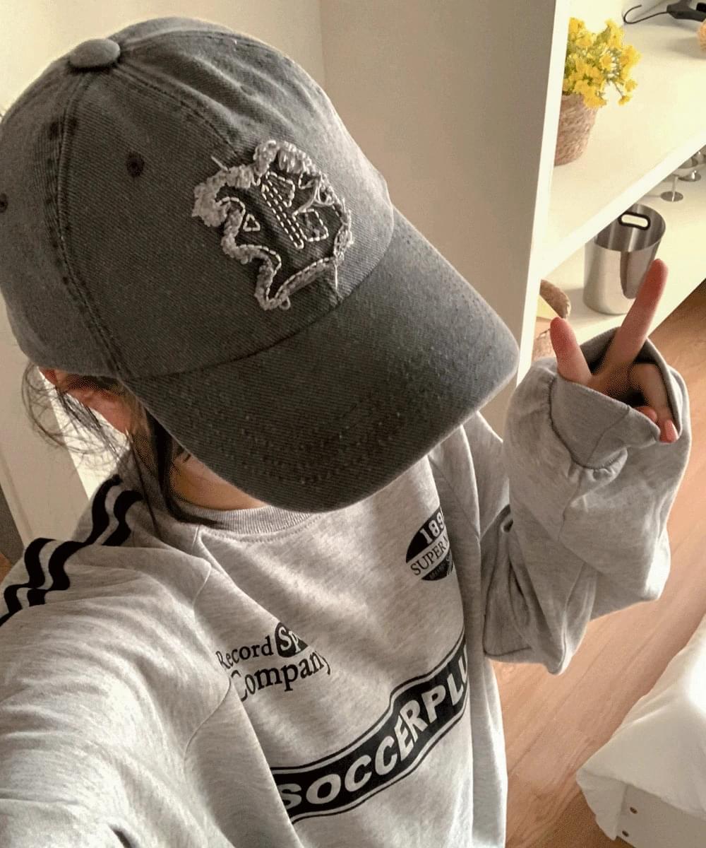 Patch embroidered ball cap, English casual basic hat, cotton, versatile coordination