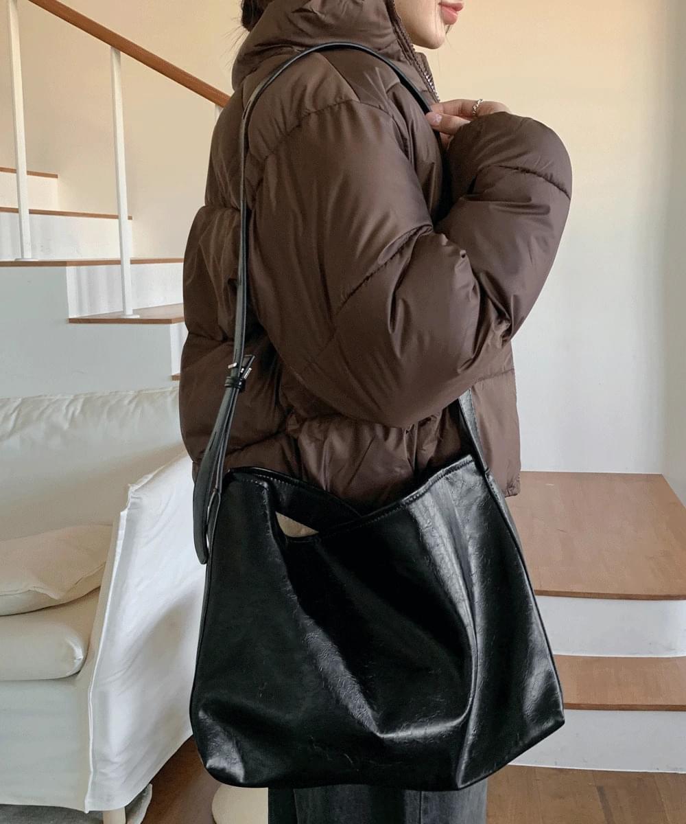 Leather shoulder bag crossbody bag casual big bag pocket strap daily look kuankku brown black