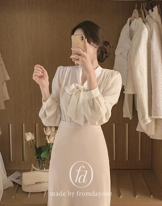 샬리 타이 블라우스