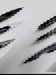 簡約鏤空繫扣真皮平底鞋