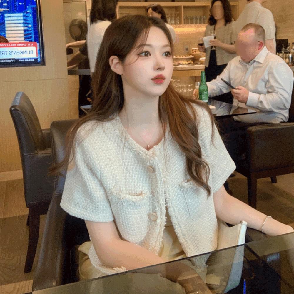 Luxury tweed short sleeve crop jacket pocket gold button fringe no collar short jacket guest look ivory sky blue black