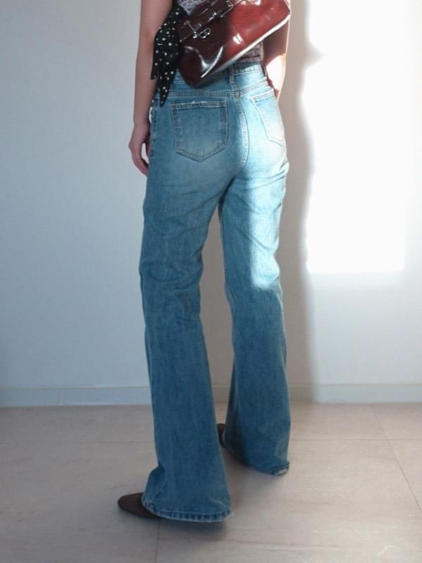 FEELING HIGHWAIST BOOTSCUT JEAN