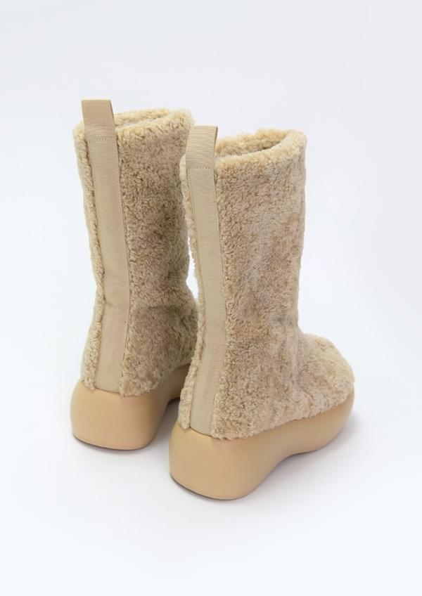 mario fur boots