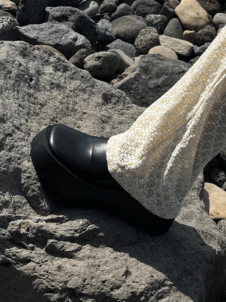 59 round high heel mules