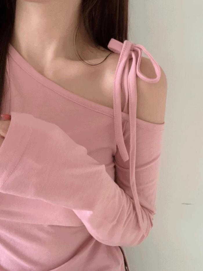 Pave Ribbon Uneven Off-Shoulder String Crop T-Shirt