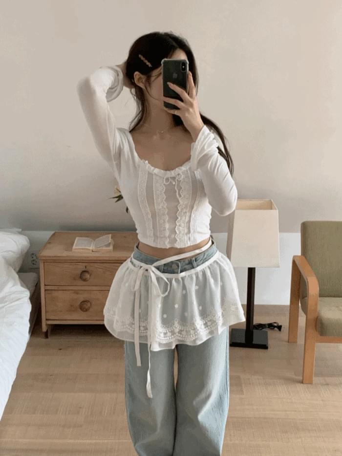 Dot lace ribbon frill long sleeve crop t-shirt