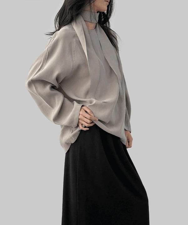 Eltoni Raglan Tie Blouse