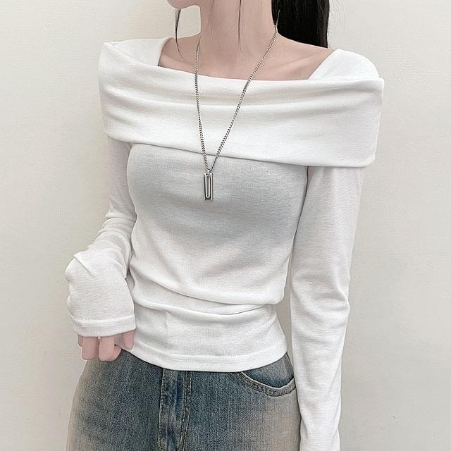 mute off shoulder long sleeve tee