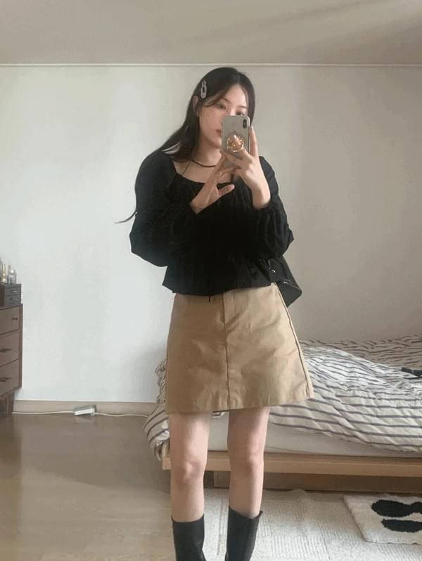 Curd Ribbon Puff Blouse