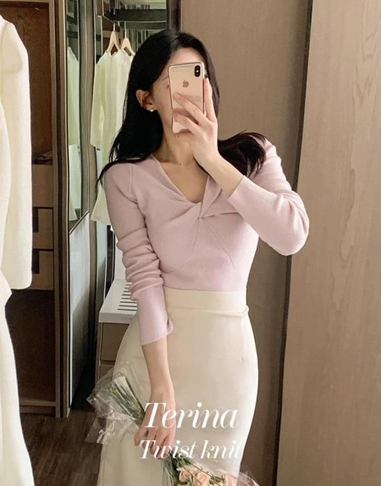 Terina Yeri Twist Knitwear