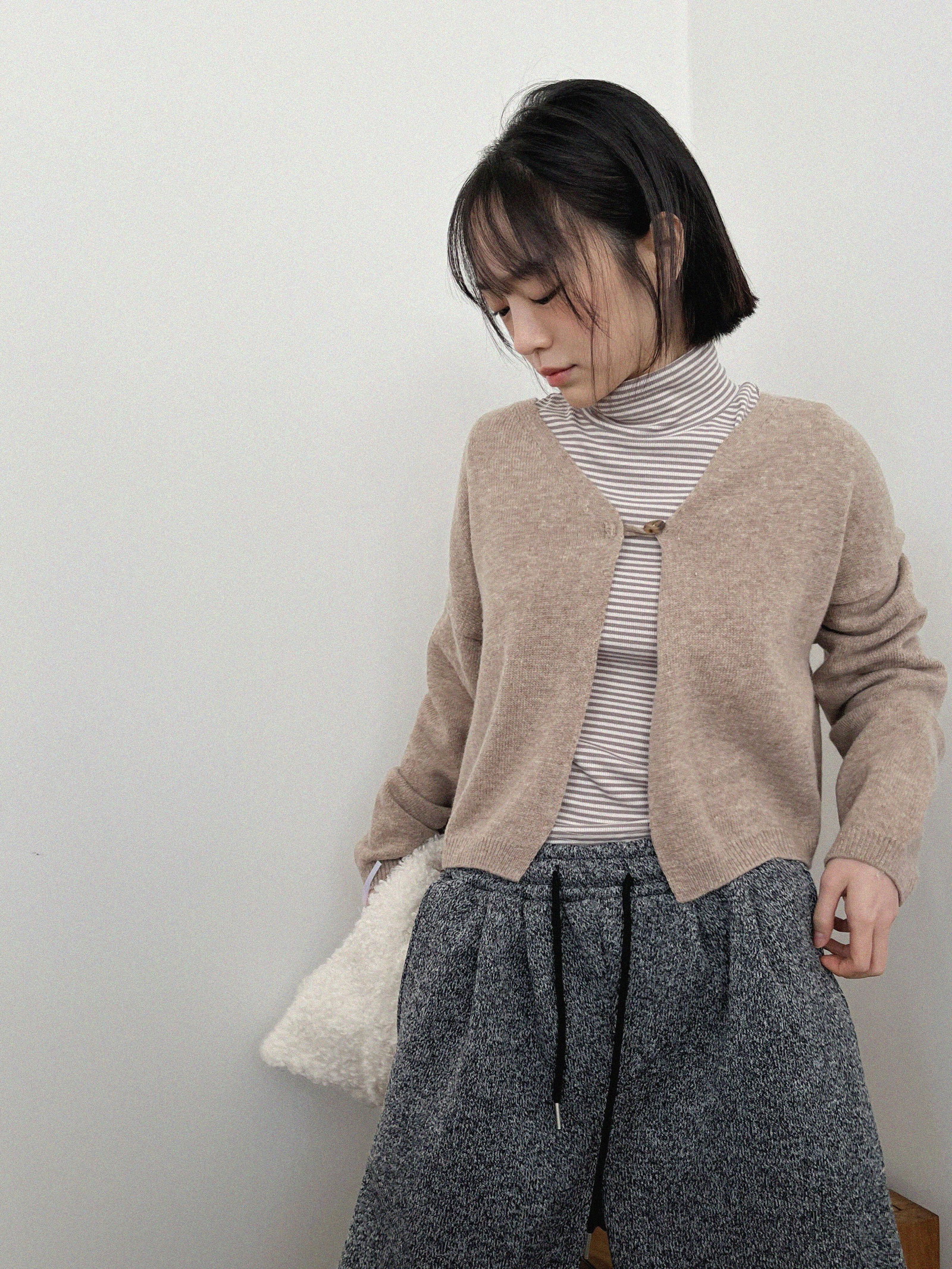 beige one button cd