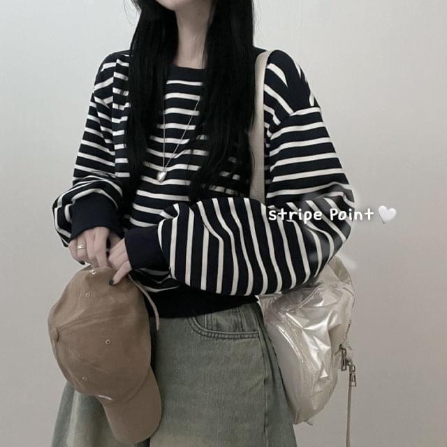 Robbit Striped Stripe Lip Neck Balloon Semi-Crop Fleece-lined Sweatshirt