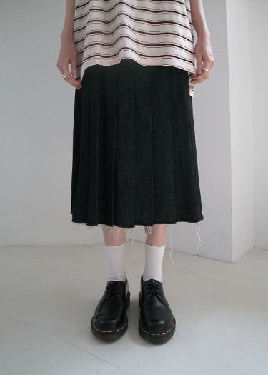 pleated-skirt
