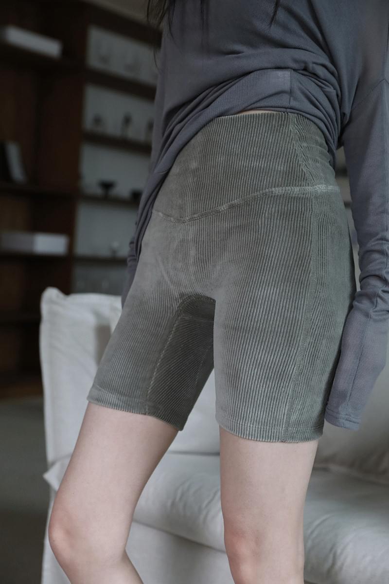 Roa Velvet Bike Pants 短褲