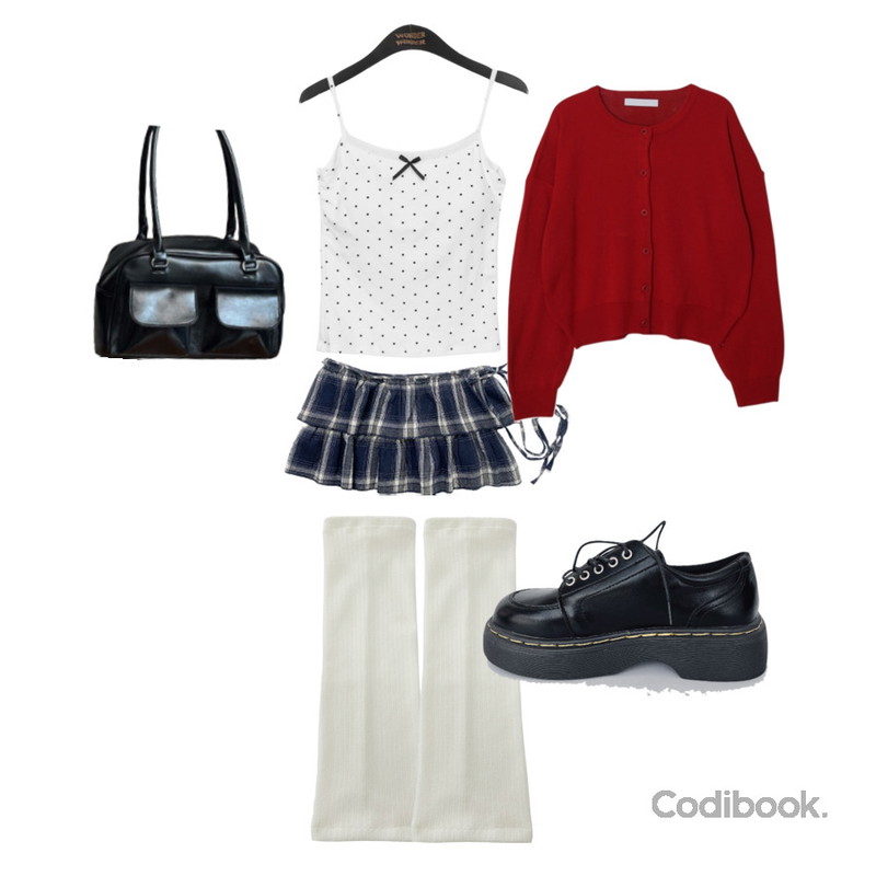 kim9hope 21 stitch loafers,VANHECER 투 포켓 레더 숄더백 B#YW358,AAKE STRAP POINT LEG WARMER (ivory / black)등을 매치한 코디