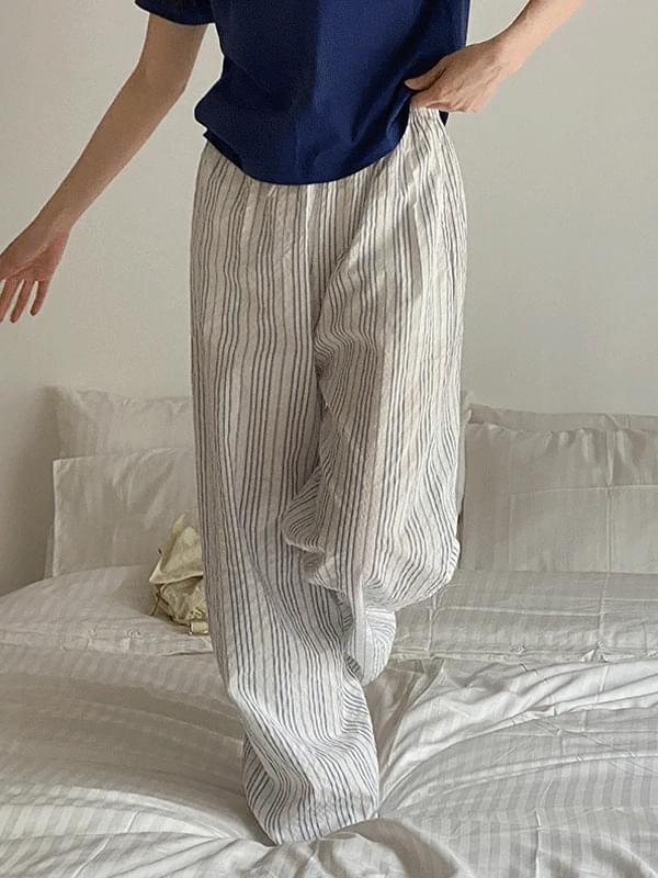 ワイドパンツ