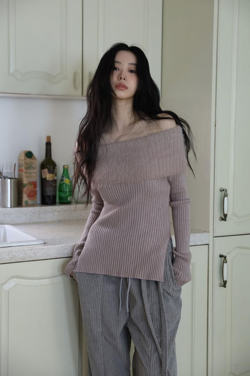 앙고라 퍼 오프숄더 니트