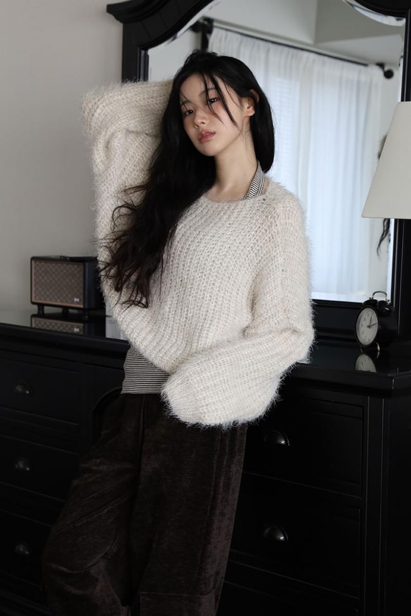 Pine Needle Fur Crop Boat Neck Knitwear