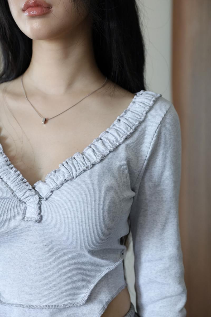 Nosua Square Necklace