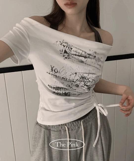 ルハムホルターネックプリントサイドシャーリング半袖Tシャツ (人気商品配送遅延)