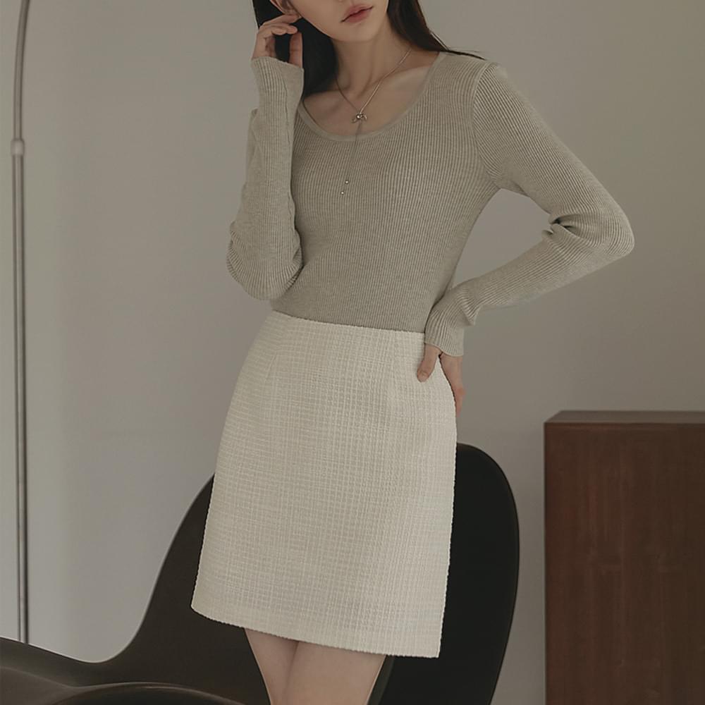 Eve slim ribbed U neck knit spring/interseasonal/basic item