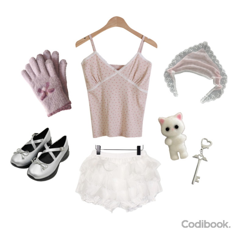 kim9hope pompom ribbon gloves,owler market 귀여운 벨벳 큐티 고양이 핸드폰줄 세트 인형 키링,NONCODE 오브레 하트 열쇠 키링등을 매치한 코디