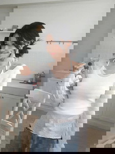 May Summer Linen V-Neck Long Sleeve Tee