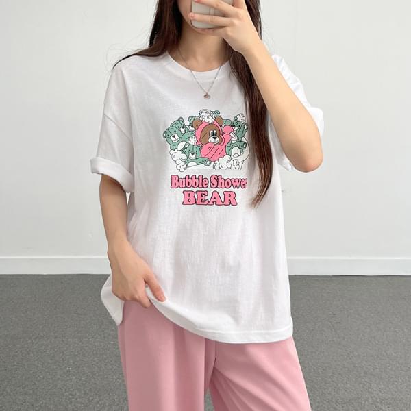 Bubble shower bear short sleeve t-shirt