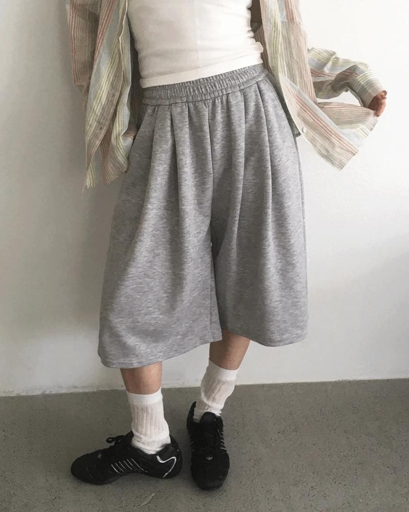 Eucalyptus Pintuck Zuri Bermuda Pants