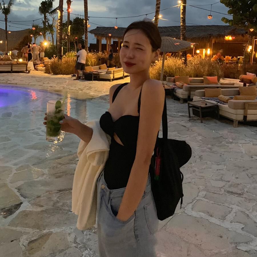 레니아 모노키니(swimwear)