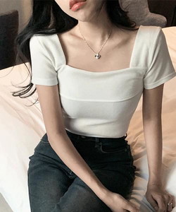 리어 스퀘어 반팔 티셔츠
