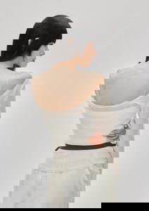 露背透膚長袖針織上衣