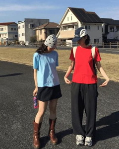 バックスリットエッセンシャル半袖Tシャツ