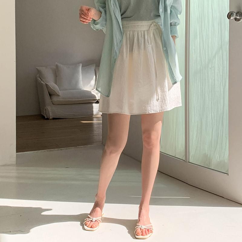 ウィンキーストラップフレアミニスカート