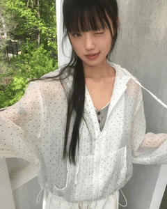 柔軟透膚荷葉邊點點風衣外套