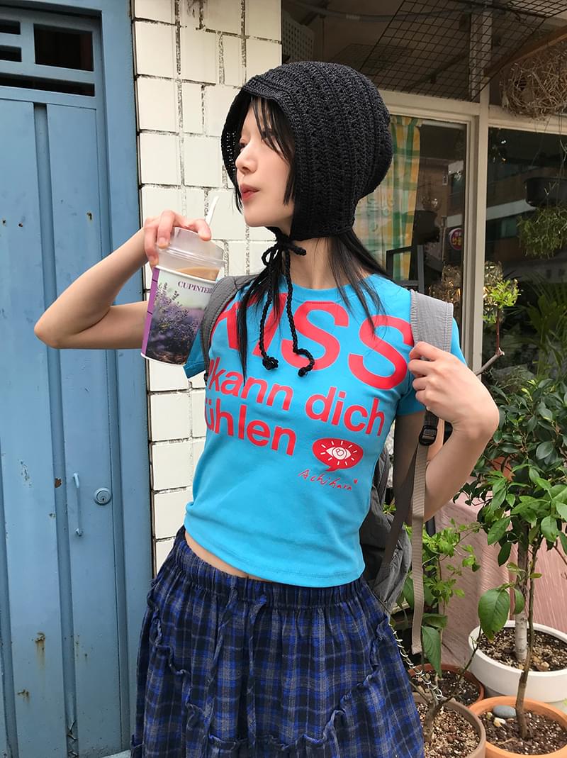 KISS CROP HALF T