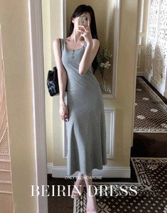 U領灰色長版無袖洋裝