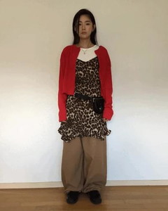 YWD 柔軟羊毛開襟外套