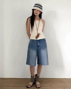 Edge cutout bermuda denim