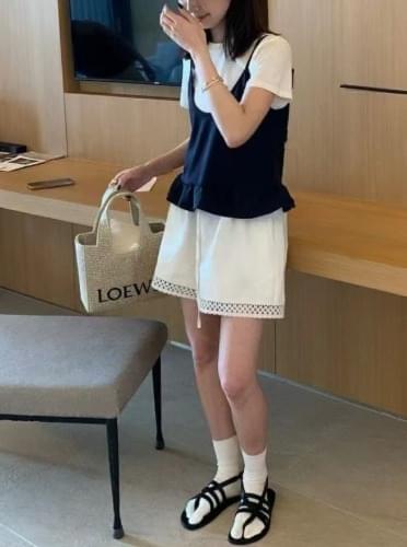 Punching lace shorts