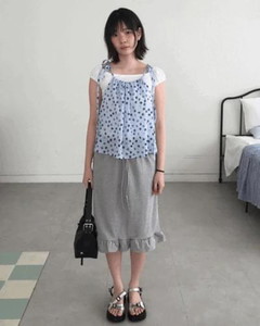 Honeycomb Frill Skirt *Black Same-day shipping available