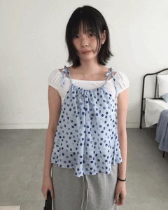 Sleeveless floral top *All colors available for same-day shipping